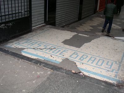 Pavage du passage Brady